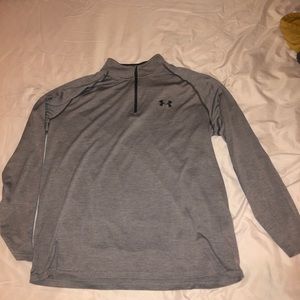 Men’s Under Armour running shirt (L)
